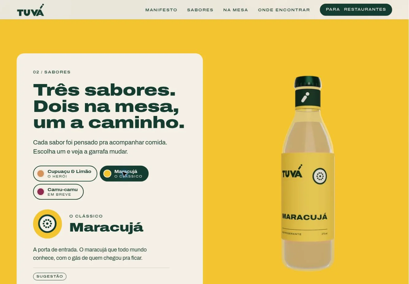 Seção Sabores da TUVÁ com Maracujá selecionado; a página e a garrafa mudam de cor.
